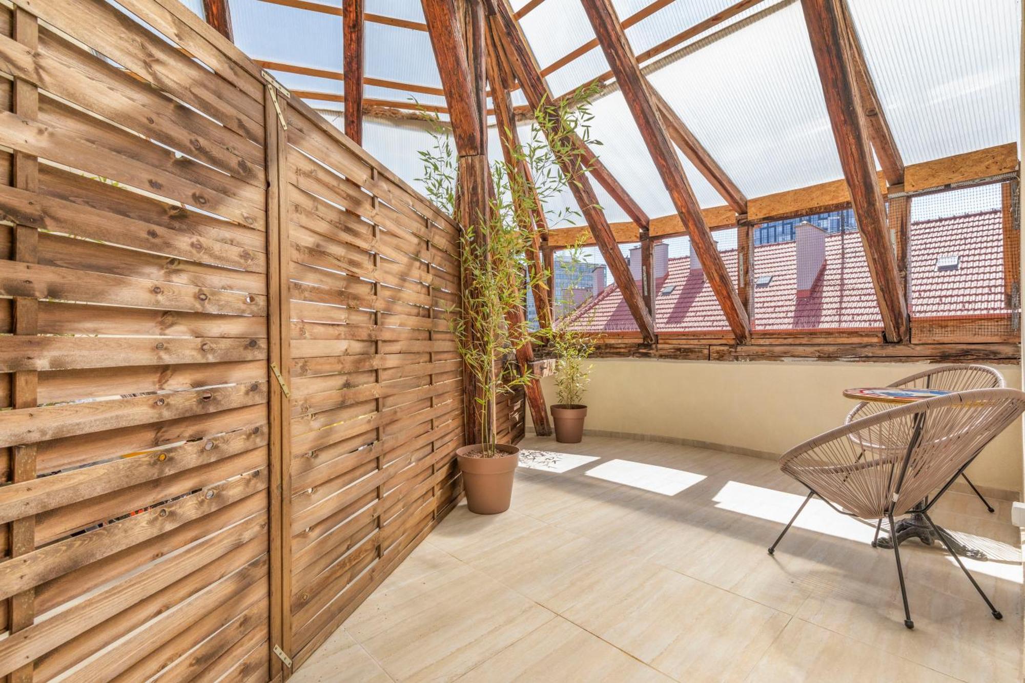 Lam Mockingbird - Terrace - Ac Apartment Bratislava Luaran gambar